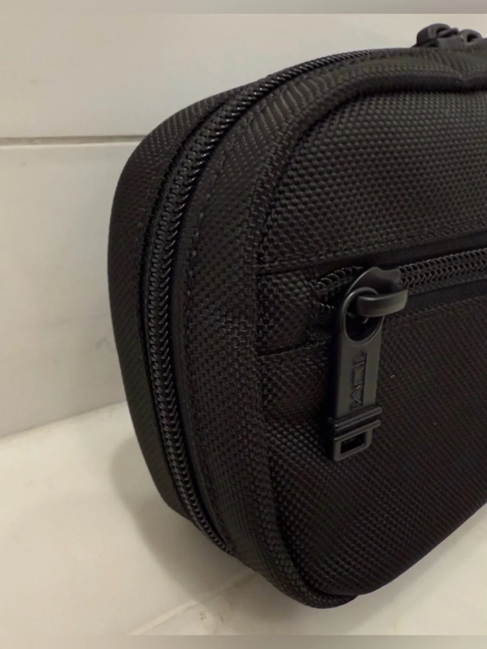 NEW Tumi + 8.0” x 4.5” Ballistic Nylon Zip Around Case - SOLID BLACK